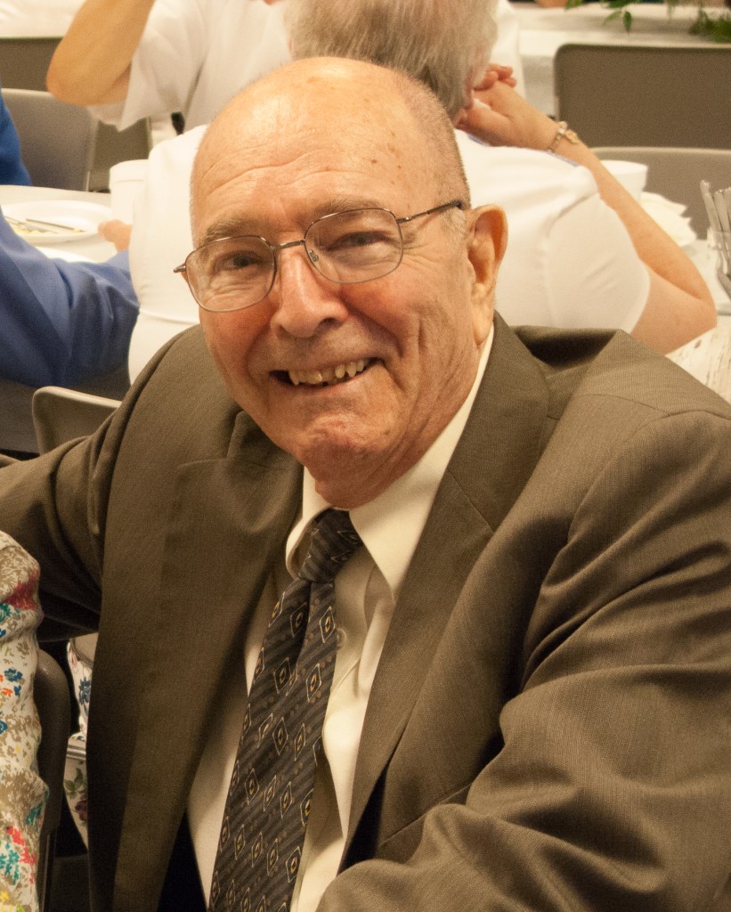 Robert E Dolan October 1, 1926 - August 26, 2015